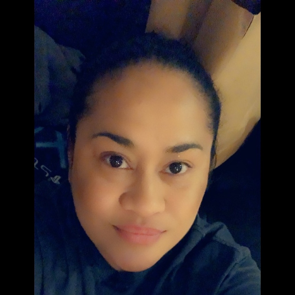 Meet your Posher, Salanieta